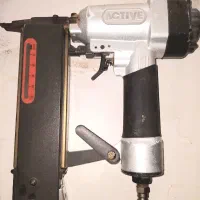 میخ کوب بادی