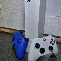 فروش Xbox Series S با لوازم کامل و دسته اضافی|کنسول، بازی ویدئویی و آنلاین|اصفهان, رهنان|دیوار
