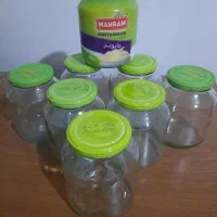 شیشه ترشی و خیارشور و دبه پلاستیکی