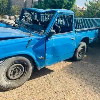 مینی‌بوس. سواری وانت نیسان