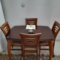 میز ناهارخوری ۴نفره (در حد جهیزیه)*بسیار نو*