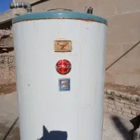 یک آبگرمکن ایستاده|آبگرمکن، پکیج، شوفاژ|قوچان, |دیوار