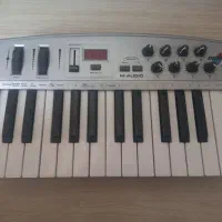 کیبورد میدی کنترلر