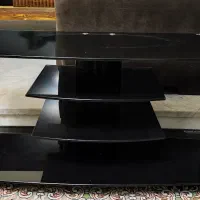 میز تلویزیون شیشه‌ای