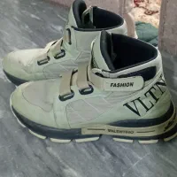 نیم پوت|کیف، کفش، کمربند|اقبالیه, |دیوار