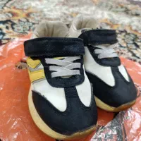 کفش کودک|کفش و لباس بچه|رشت, گلباغ نماز|دیوار