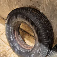 یک جفت لاستیک   دنا