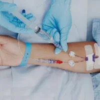 مشاوره و پرستاری وسرم وسونداژ و   و پانسمان درمنزل|خدمات آرایشگری و زیبایی|تبریز, |دیوار