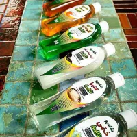 شامپو گیاهی طهورا تهیه شده با پایه دست ساز