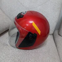 کلاه کاسکت در حد نو