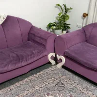 فروش دو دست مبل و سه عدد صندلی رنگ بنفش|مبلمان خانگی و میز عسلی|رشت, گیل|دیوار