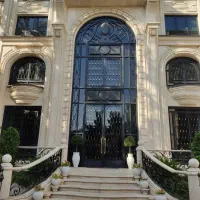پاسداران/گلستانها/۱۶۰متر۳خواب/۲پارکینگ/فول مشاعات