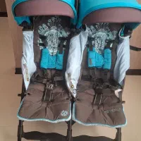 کالسکه دو قلو