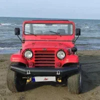 جیپ km قرمز