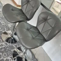 صندلی کانتیر تمیز و سالم