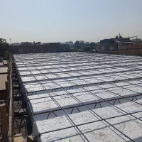 کارگر جهت اجرای سقف تیرچه