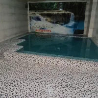 سوئیت استخر دار در حاشیه زاینده رود