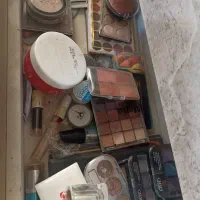 زیر قیمت  میفروشم رنگ و اکسیدان و لوازم آرایشی