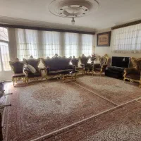 ویلایی-زیر-زمین-و-بالا-غرق-در-نور
