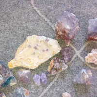 سنگ|کلکسیون اشیاء عتیقه|گلپایگان, |دیوار