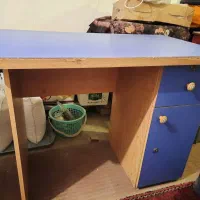 میز تحریر  جنس خوب و مناسب