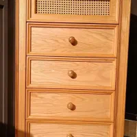 نجار ماهر و رنگ کار ماهر