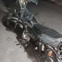 هندا 200 زمرد کویر کاربرات شده.