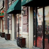 مغازه تجاری 200 متر هشتگرد قدیم اجاره داده میشود