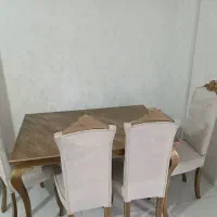 میز ناهار خوری چهارنفره سالم و تمیز