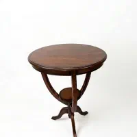 میز خاطره چوبی دکوراتیو (سالم و در حد نو)