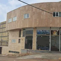 یک باب مغازه ۷۰ متری با بالکن