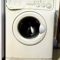 ماشین لباسشویی ایندزیت ایتالیایی سالم