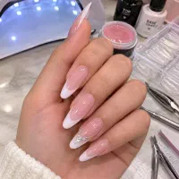 آموزش حرفه‌ای پلاسماتراپی کاشت ناخن، مژه و میکاپ