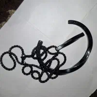 تعدادی دستبند