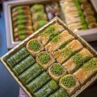 باقلوازن ترکی باقلوا یزدی باقلوا لبنانی کنافه