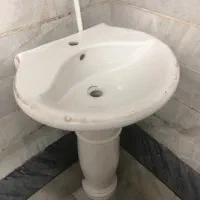 روشویی سرویس بهداشتی