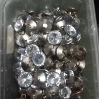 دگمه مبل ۹۰عدد ۱۰۰تومن