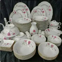 سرویس چینی گل میخک زیبا و کمیاب ژاپن ۶۷ پارچه