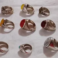 تعدادی انگشتر قدیمی|کلکسیون اشیاء عتیقه|ایجرود, |دیوار