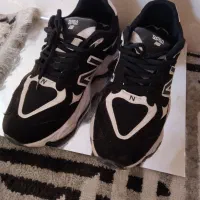 یک جفت کتانی نیو بالانس|کیف، کفش، کمربند|سهند, |دیوار