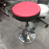 صندلی اپنی جک دار اکبند