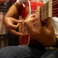 آموزش تضمینی گیتار۱۵۰۰