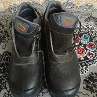 کفش کار دو جفت ۴۲و ۴۳