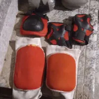 دستکش بوکس و دشتکش کوچک و آرنج بند