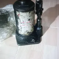 جک روغنی فقط کاسه نمد میخاد|قطعات یدکی و لوازم جانبی|تهران, دولتخواه|دیوار