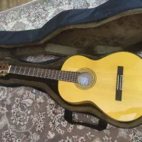 گیتار حرفه ای دست ساز چوبی