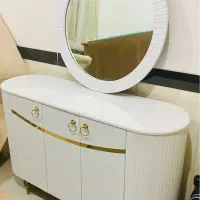 آیینه وکنسول