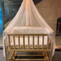 تخت کنار مادر چوبی گهواره نوزاد سیسمونی تخته چوب