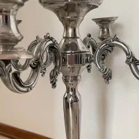 شمعدان کنار سالنی