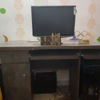 میز کامپیوتر سالم